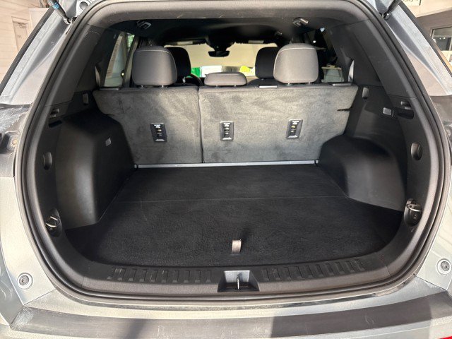 Used 2025 Chevrolet Equinox LT w/ Safety and Technology Package FWD image 25