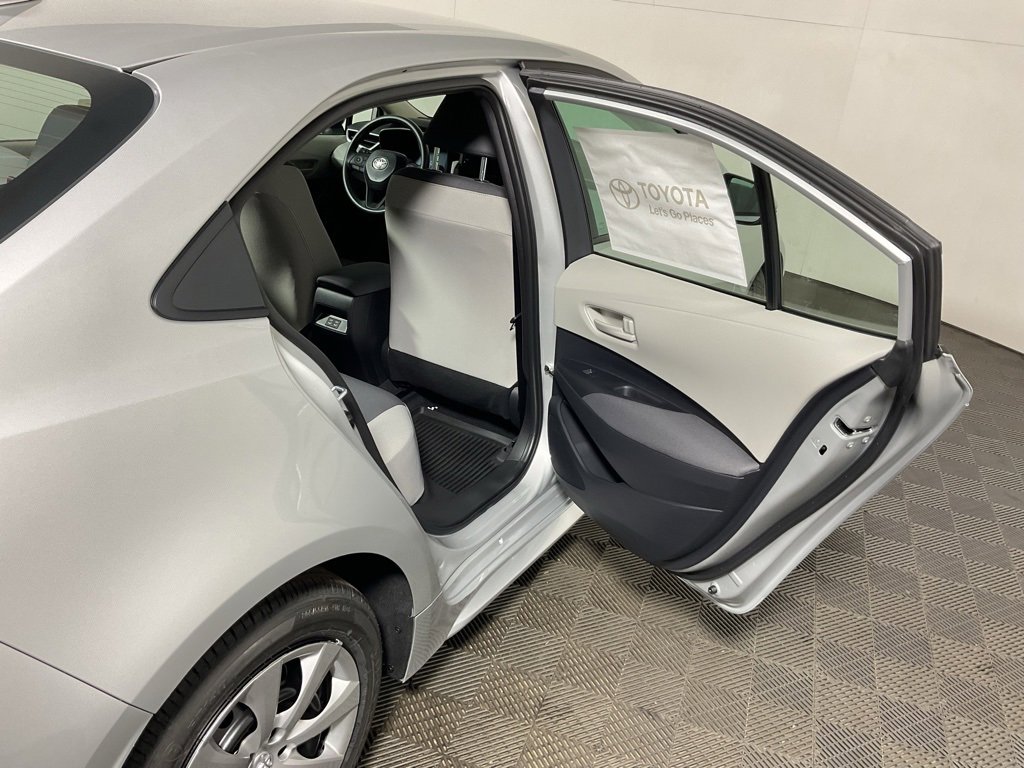 New 2026 Toyota Corolla LE image 32