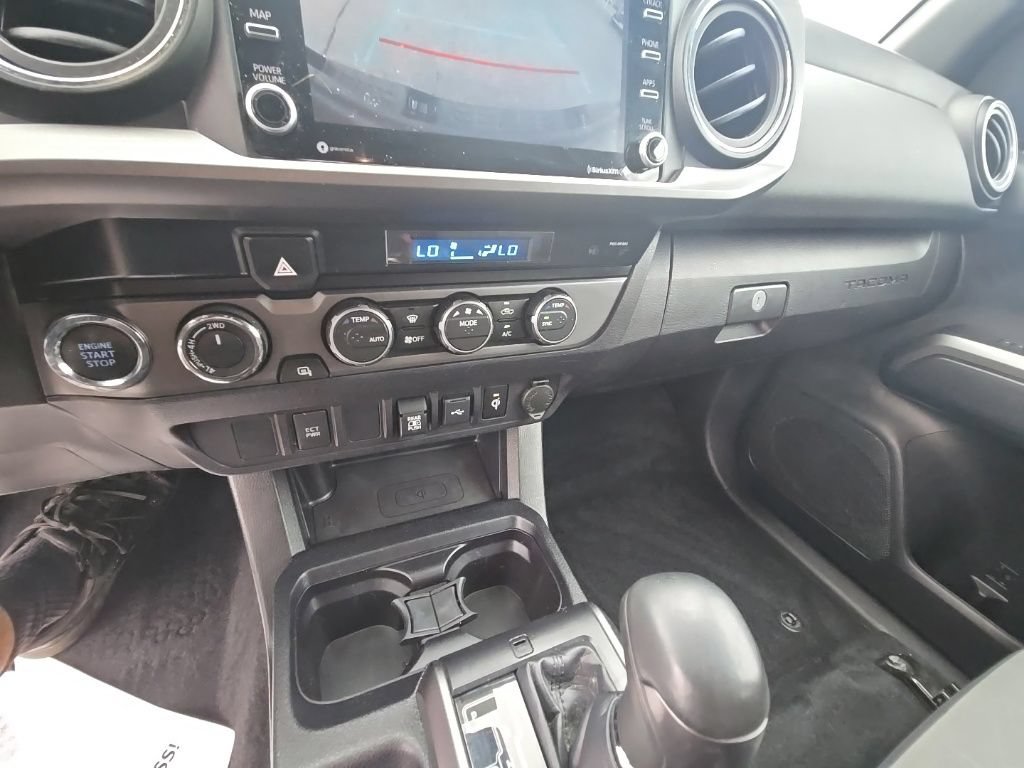 Used 2021 Toyota Tacoma TRD Sport AWD/4WD image 23