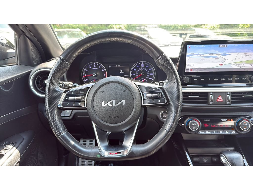 Used 2022 Kia Forte GT-Line w/ GT-Line Premium Package image 9