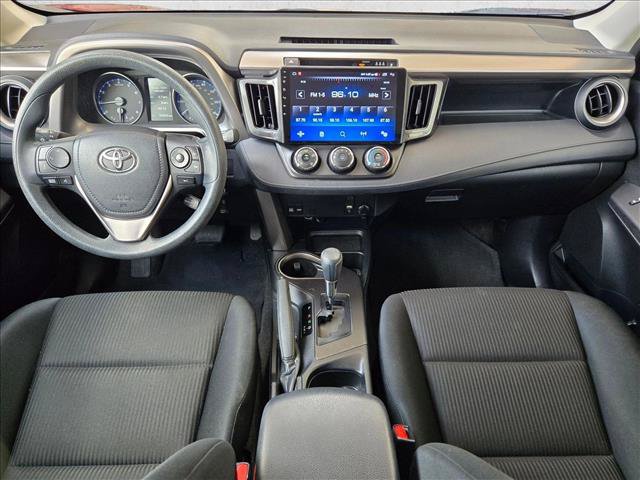 Used 2018 Toyota RAV4 LE FWD image 16