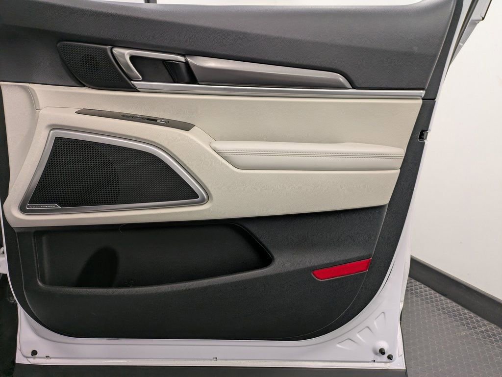 Certified 2024 Kia Telluride S w/ S Sunroof Package image 27
