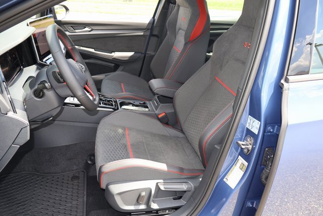 New 2025 Volkswagen GTI SE image 13