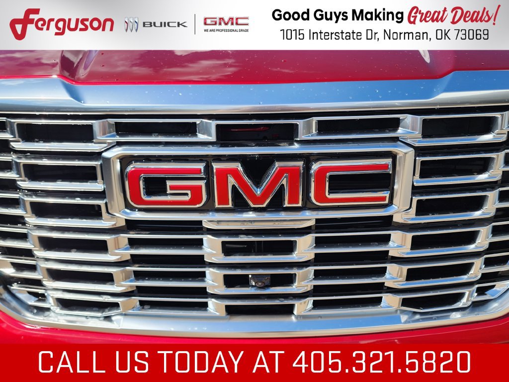 New 2026 GMC Yukon Denali w/ Denali Reserve Package AWD/4WD image 9