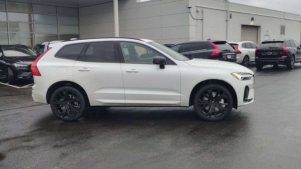 New 2026 Volvo XC60 B5 Ultra w/ Climate Package image 2