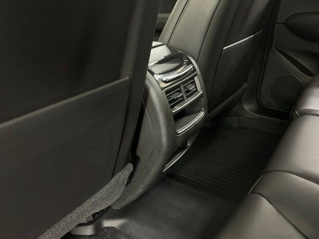 Used 2025 Cadillac XT5 Premium Luxury w/ Technology Package AWD/4WD image 16