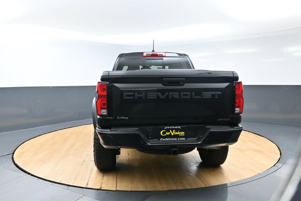 Used 2024 Chevrolet Colorado ZR2 w/ Technology Package AWD/4WD image 7