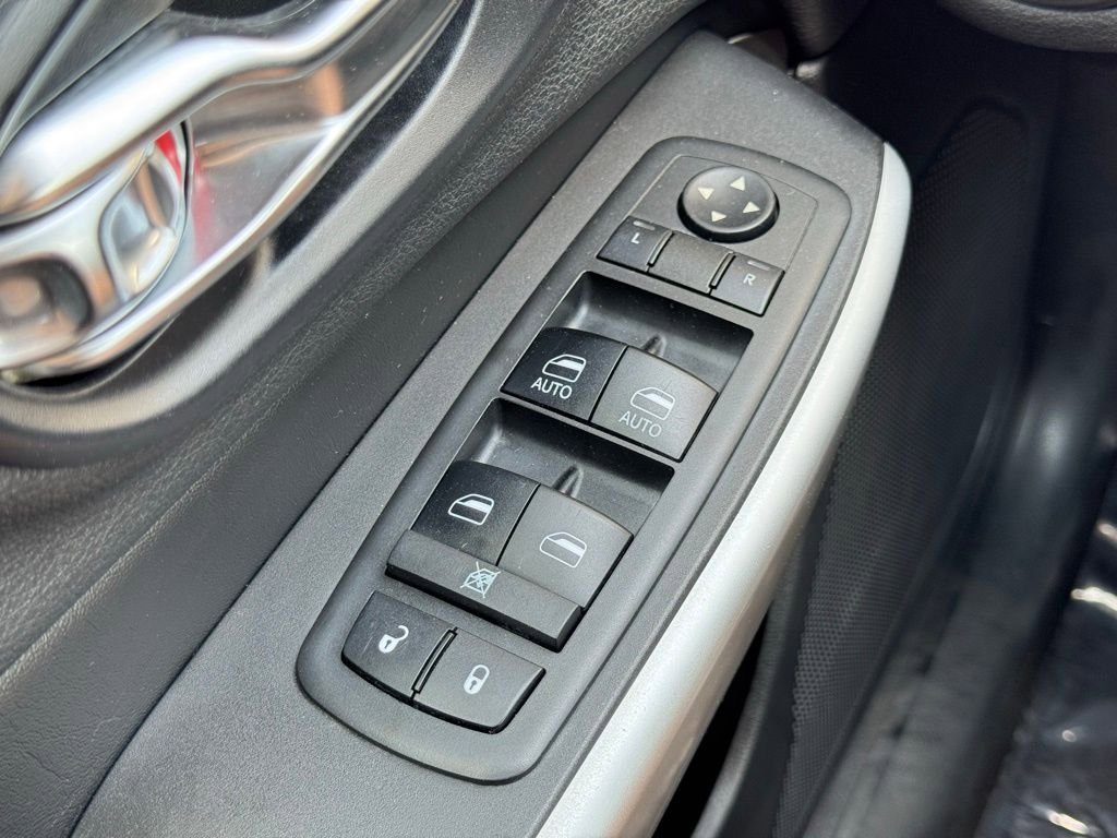 Used 2018 Jeep Cherokee Latitude Plus image 25
