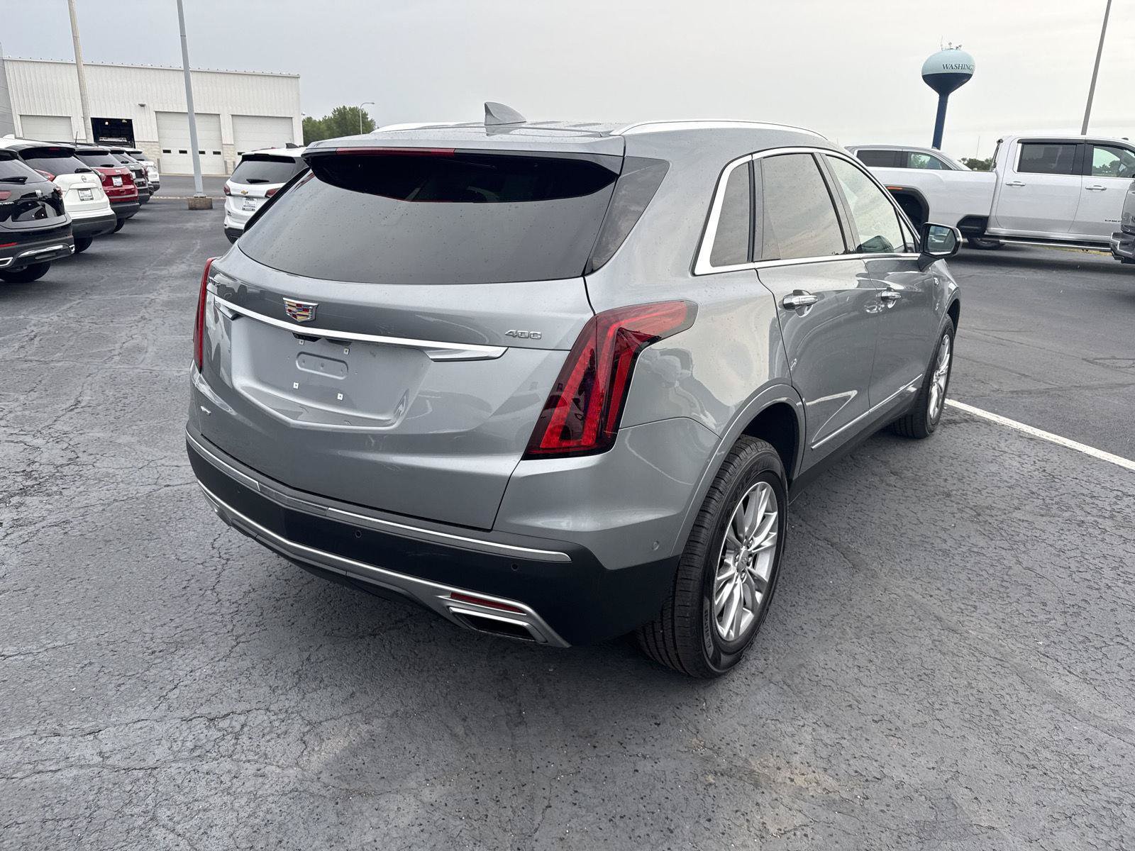 Used 2023 Cadillac XT5 Premium Luxury w/ Technology Package AWD/4WD image 4