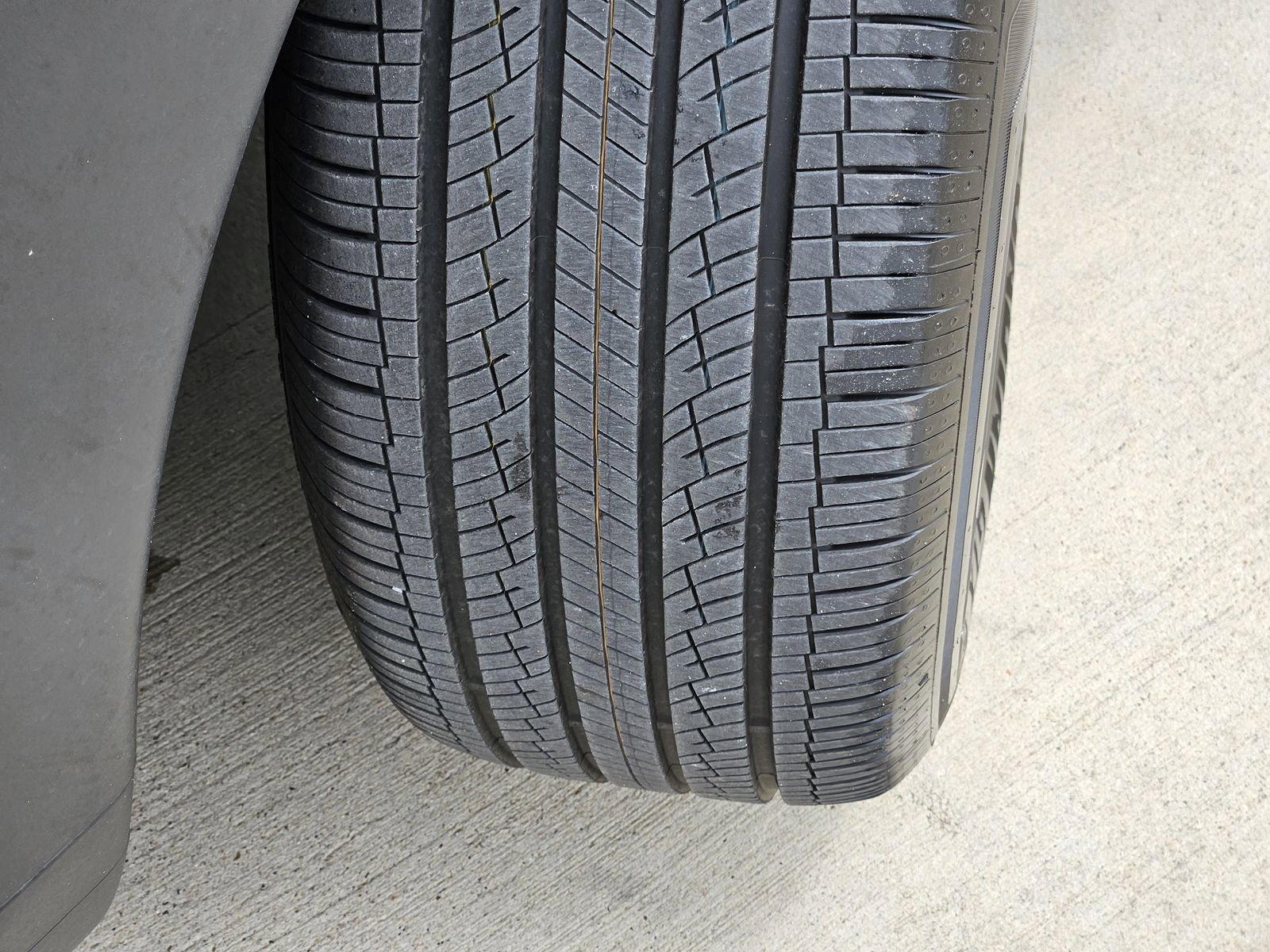 Used 2025 Hyundai Santa Fe SEL FWD image 13