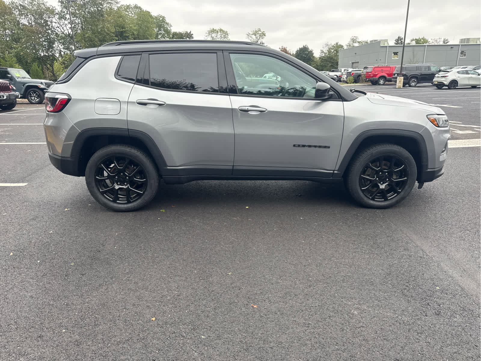 Certified 2023 Jeep Compass Altitude image 9