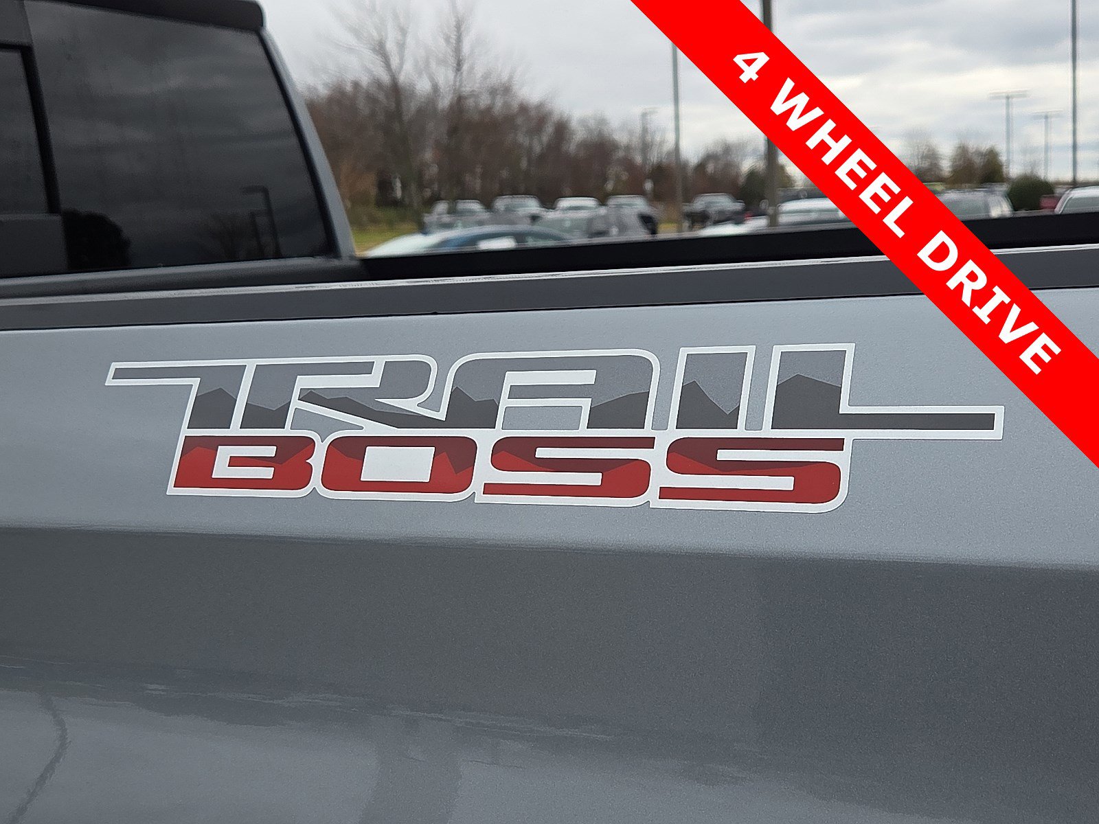 Used 2024 Chevrolet Silverado 1500 LT Trail Boss w/ LT Trail Boss Premium Package image 8