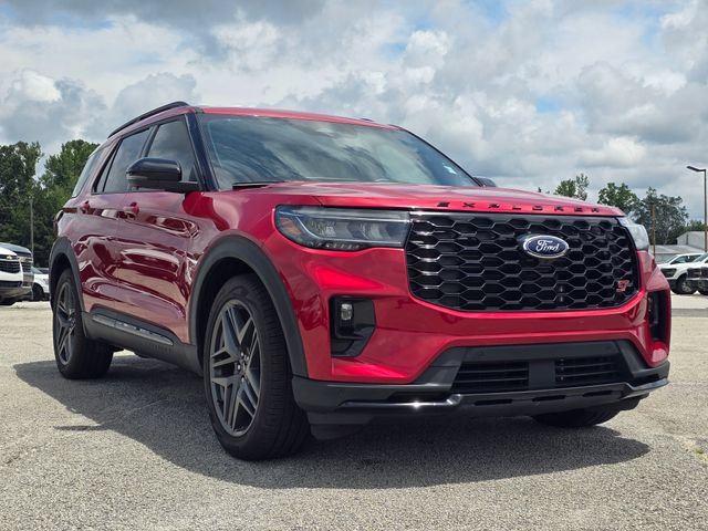 Used 2025 Ford Explorer ST AWD/4WD image 7