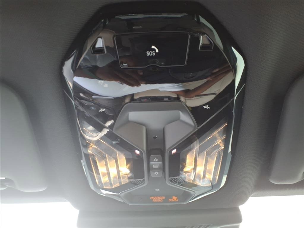 Used 2025 BMW X3 xDrive30i w/ Convenience Package image 11