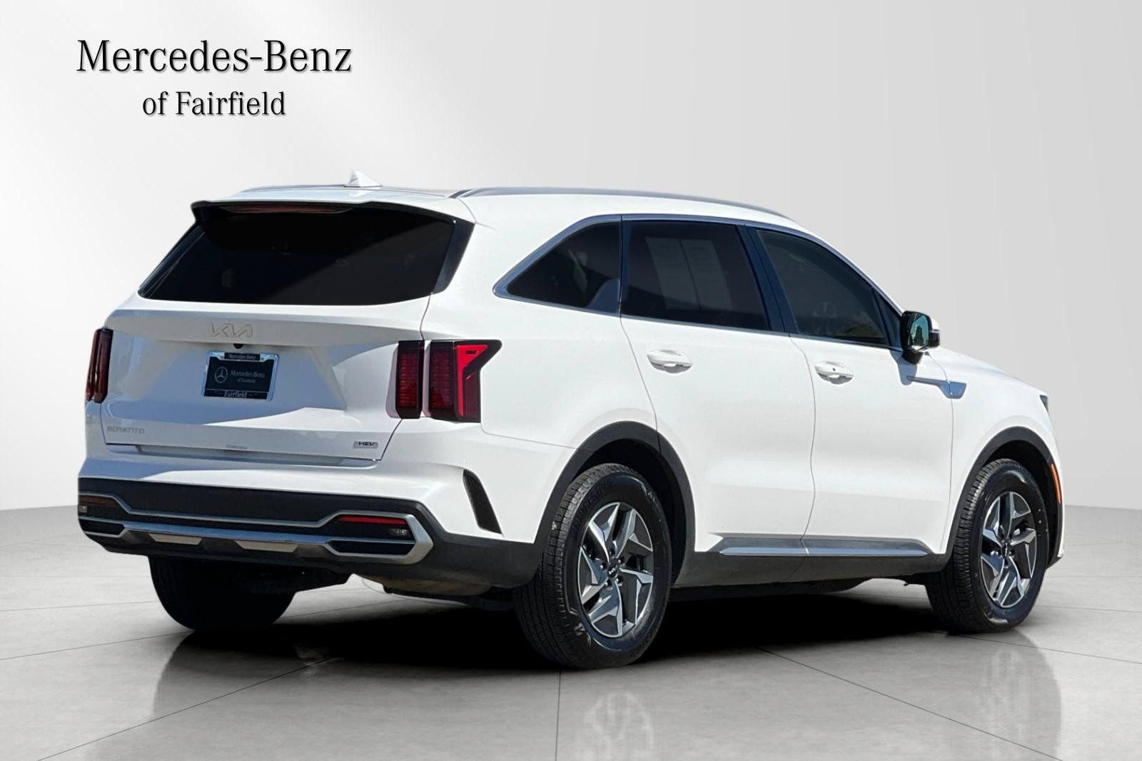 Used 2023 Kia Sorento EX w/ Panoramic Sunroof Package FWD image 2