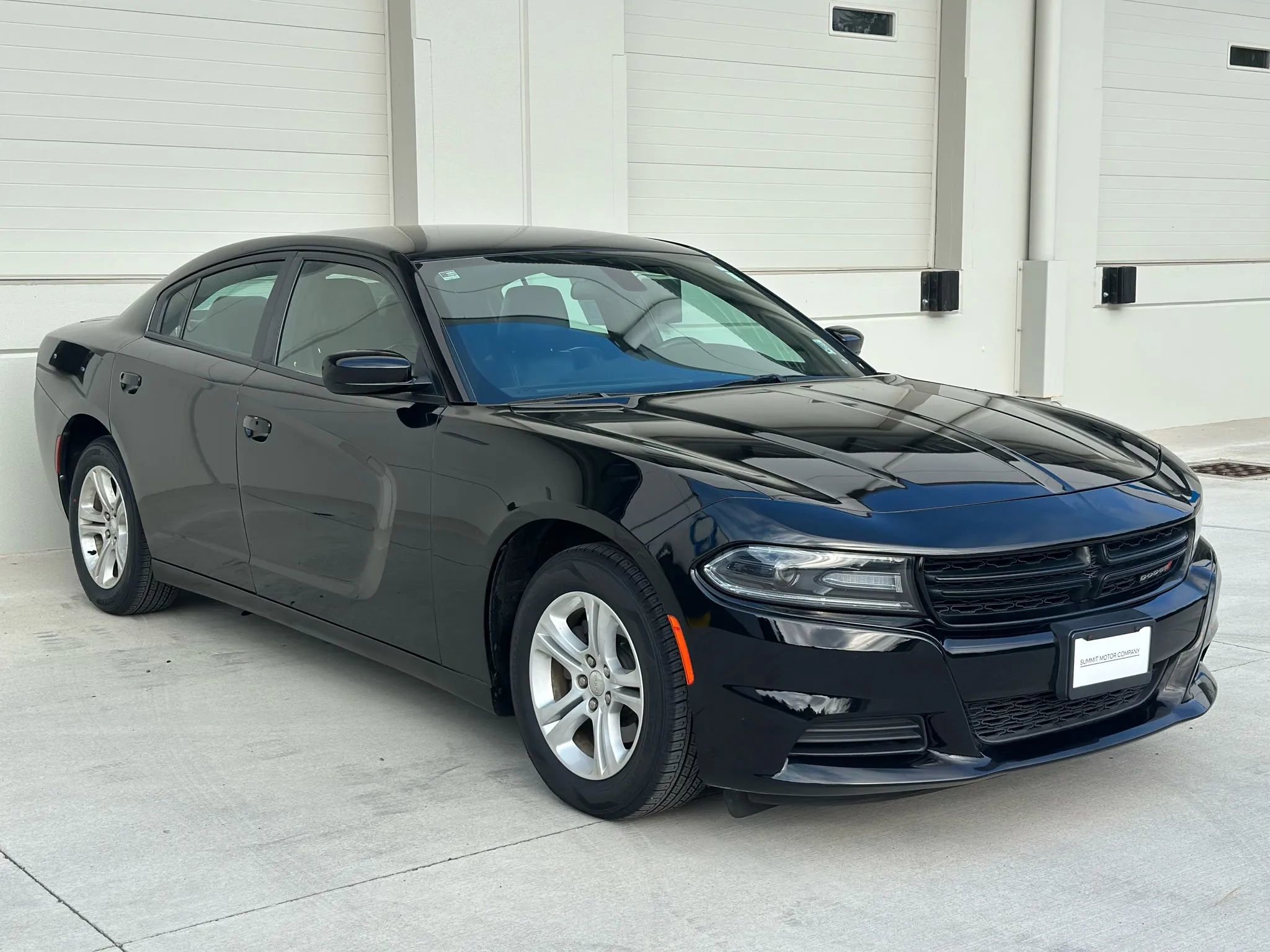 Used 2020 Dodge Charger SXT w/ Leather Interior Group image 7