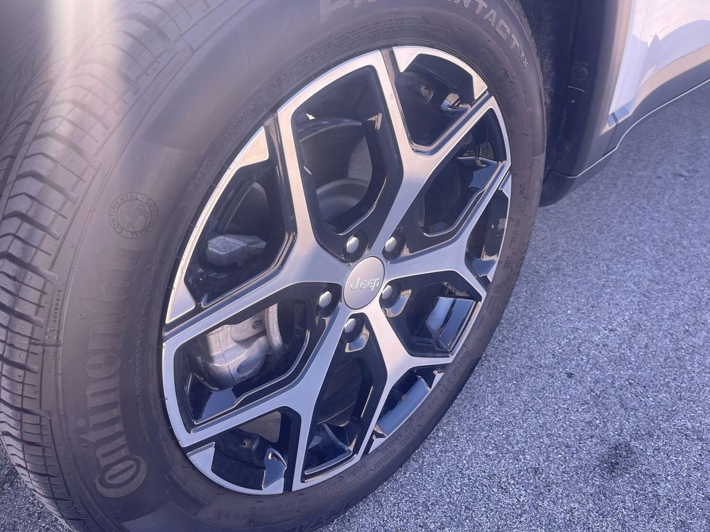 Used 2024 Jeep Compass Limited image 10