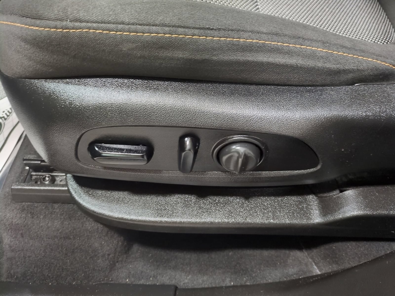 Used 2018 Chevrolet Traverse LT FWD image 18