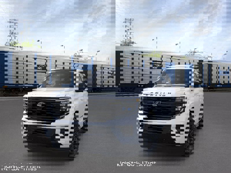 New 2026 Ford Expedition Platinum image 2