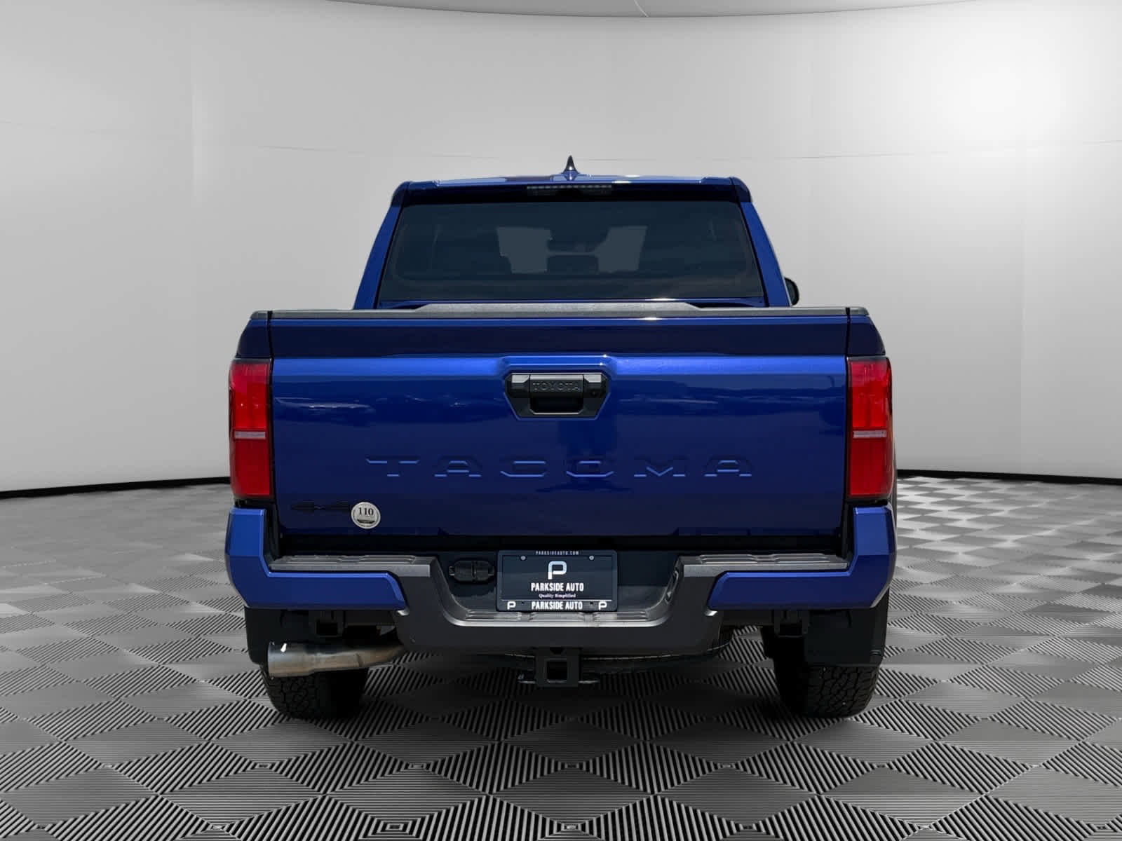 Used 2025 Toyota Tacoma TRD Off-Road AWD/4WD image 4