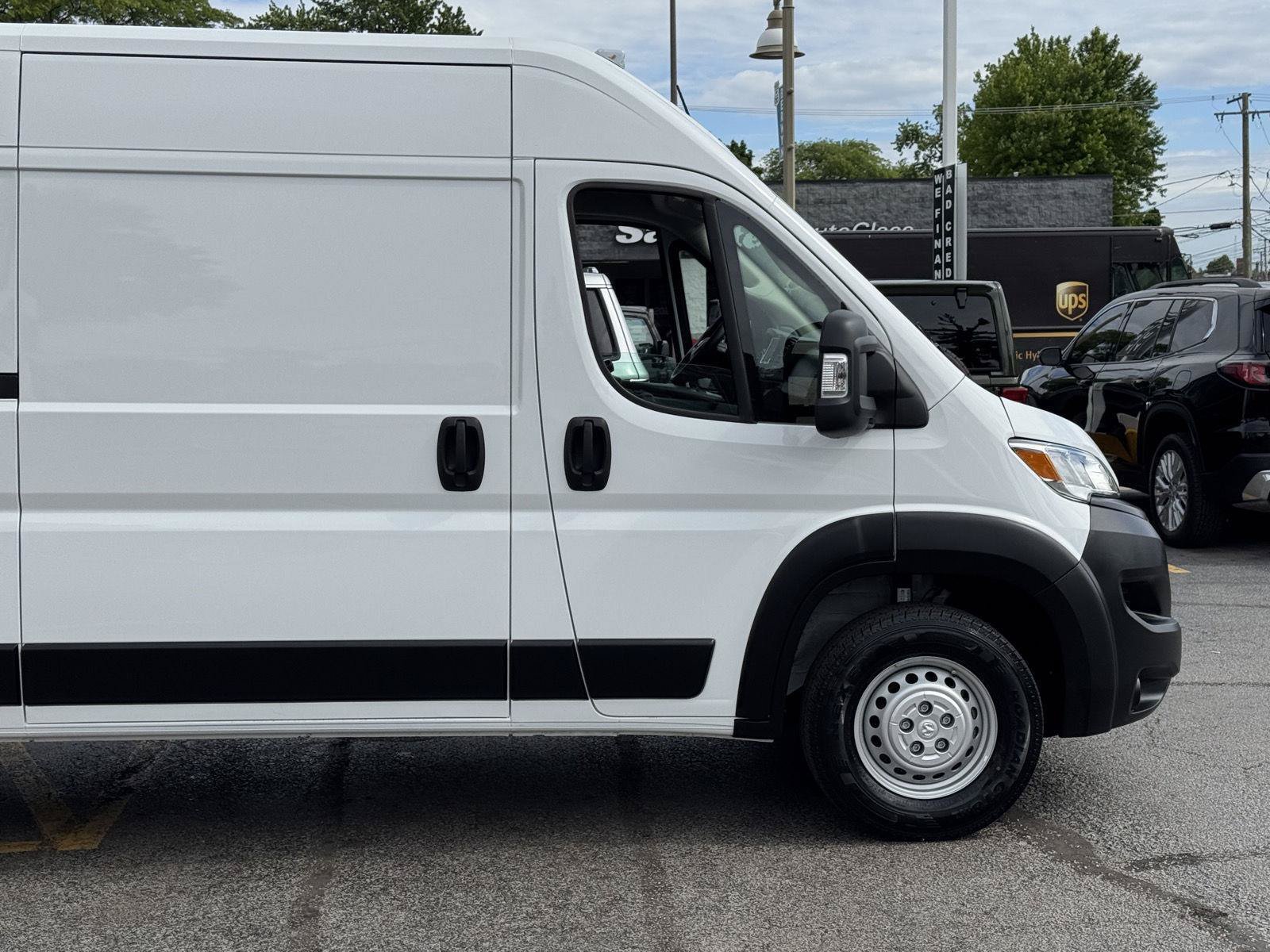 Used 2026 RAM ProMaster 2500 w/ Convenience Group FWD image 15
