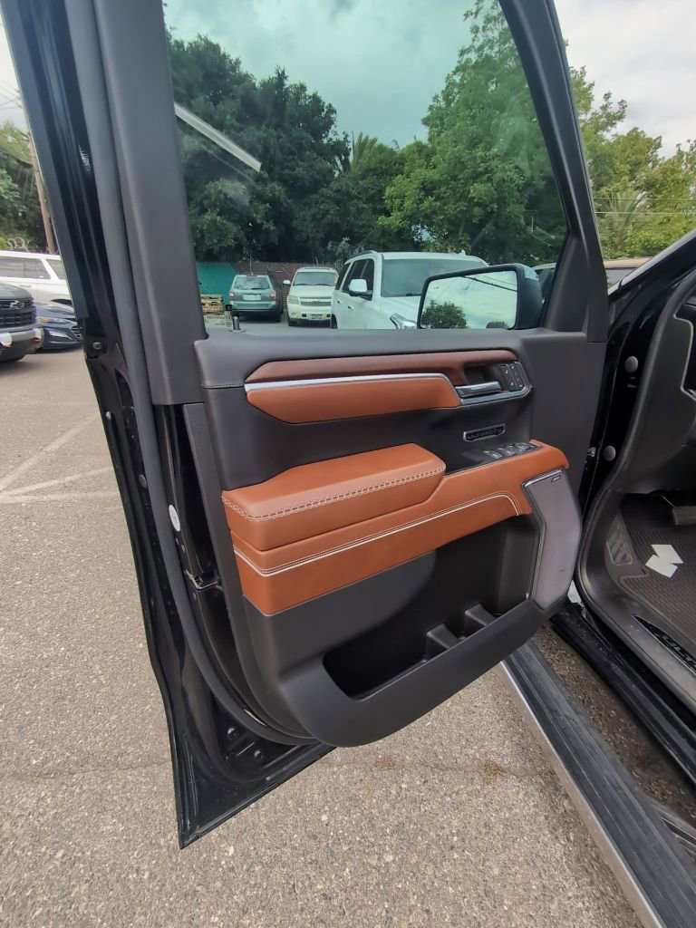 Used 2023 GMC Sierra 1500 Denali Ultimate image 8