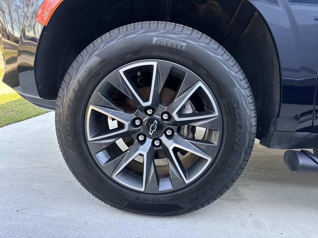 Used 2022 Chevrolet Tahoe Z71 w/ Luxury Package AWD/4WD image 7