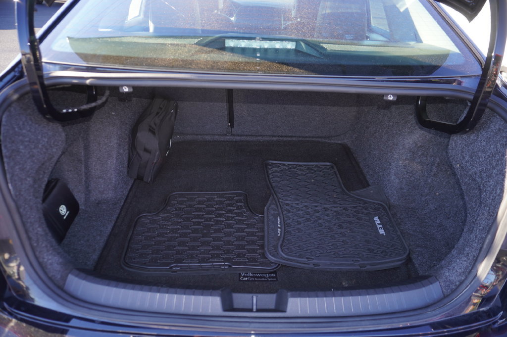 Used 2022 Volkswagen Jetta SE FWD image 24