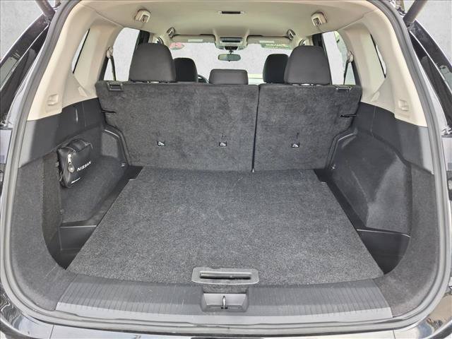 Used 2025 Nissan Rogue SV AWD/4WD image 6