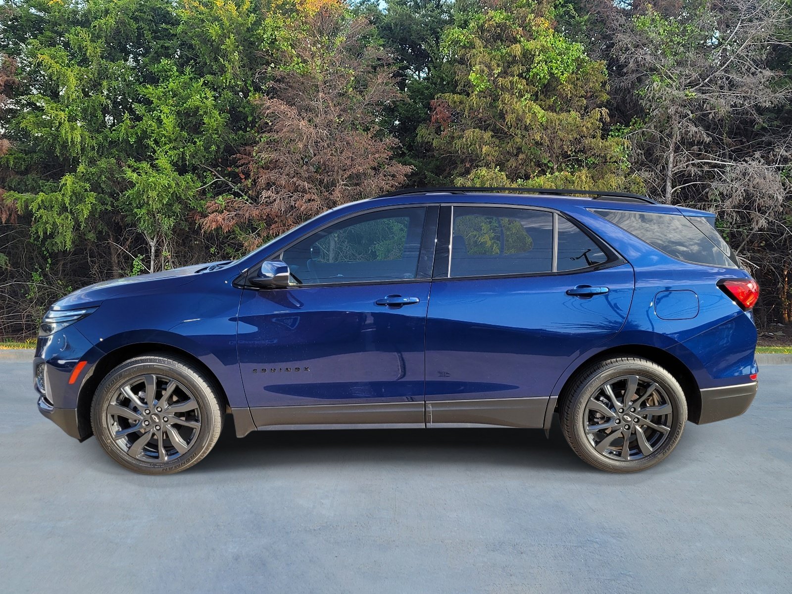 Used 2023 Chevrolet Equinox RS w/ RS Leather Package FWD image 22
