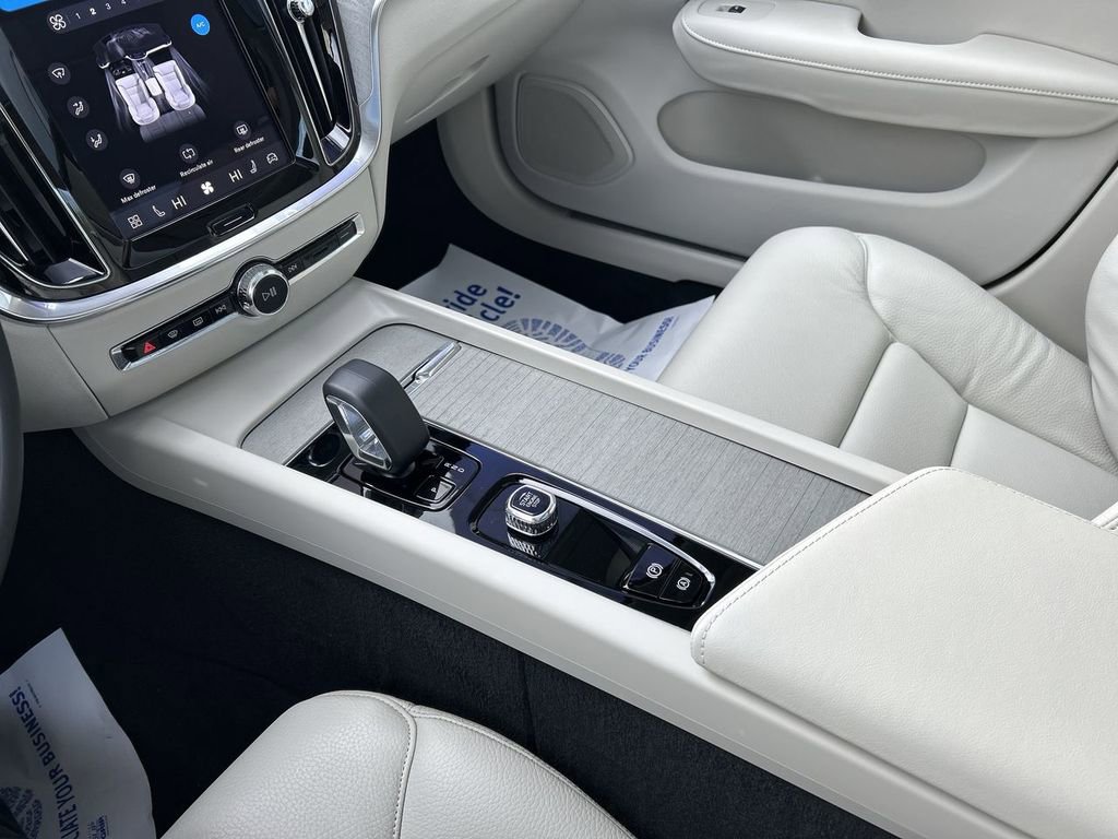 Certified 2025 Volvo S60 B5 Plus FWD image 22