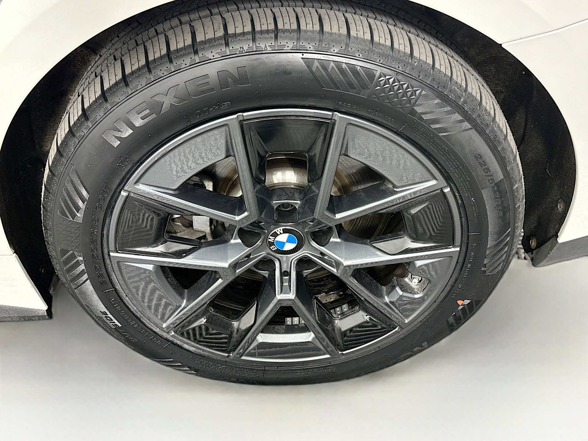 Used 2025 BMW i4 xDrive40i image 11