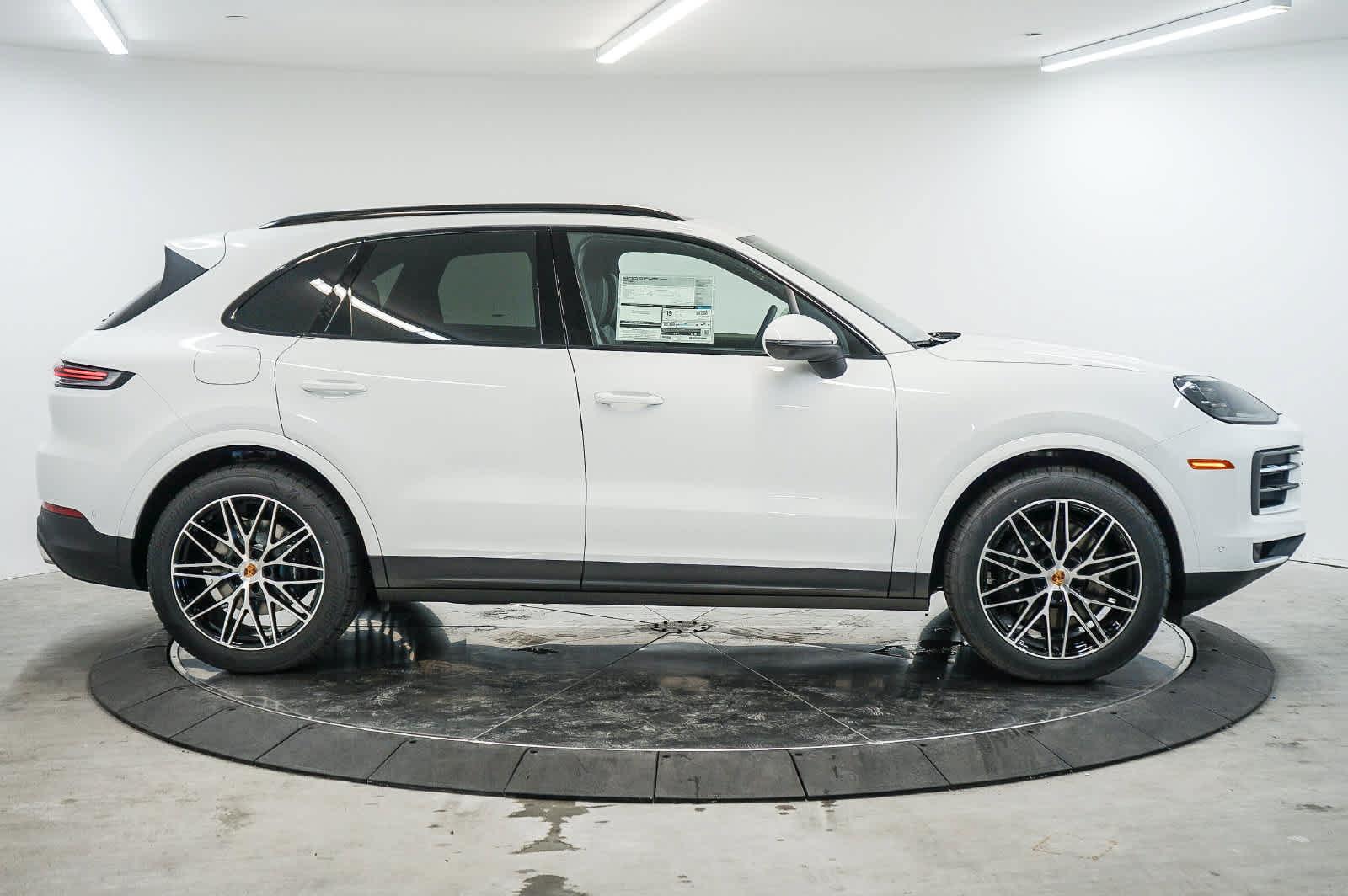 New 2026 Porsche Cayenne AWD/4WD image 8