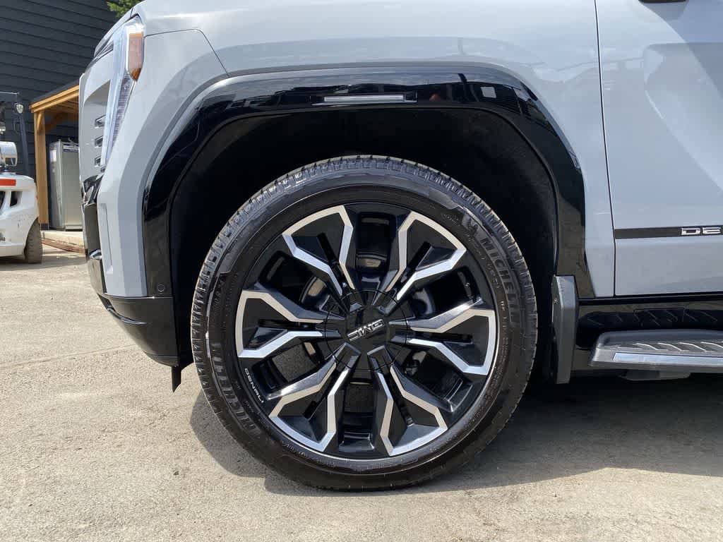 Used 2025 GMC Sierra EV Denali AWD/4WD image 11