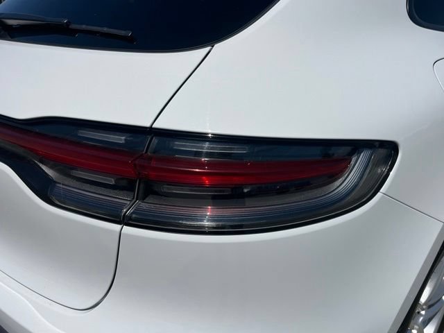 Used 2024 Porsche Macan AWD/4WD image 30