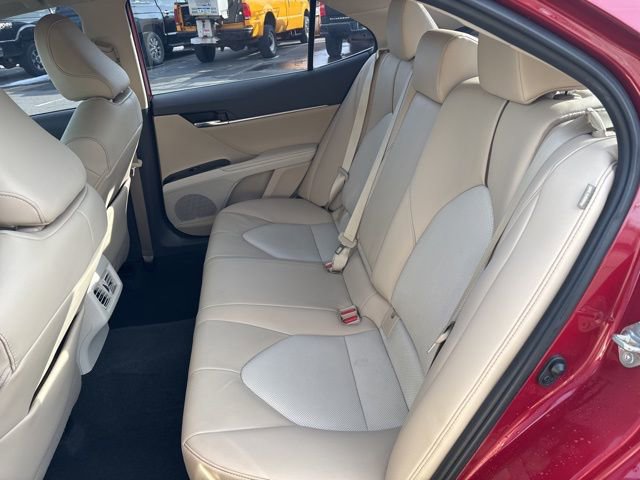 Used 2020 Toyota Camry XLE image 20