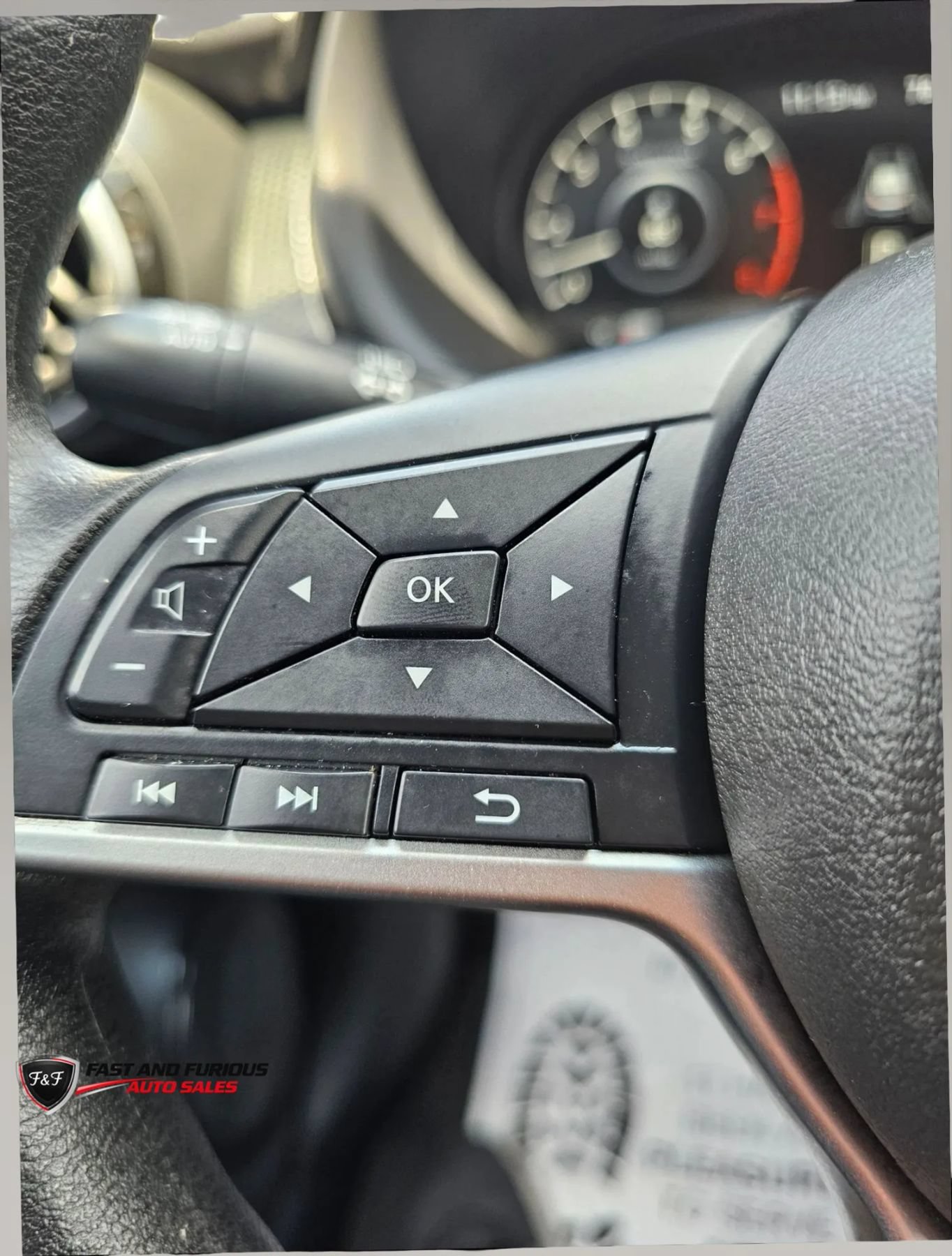 Used 2022 Nissan Kicks SV FWD image 16