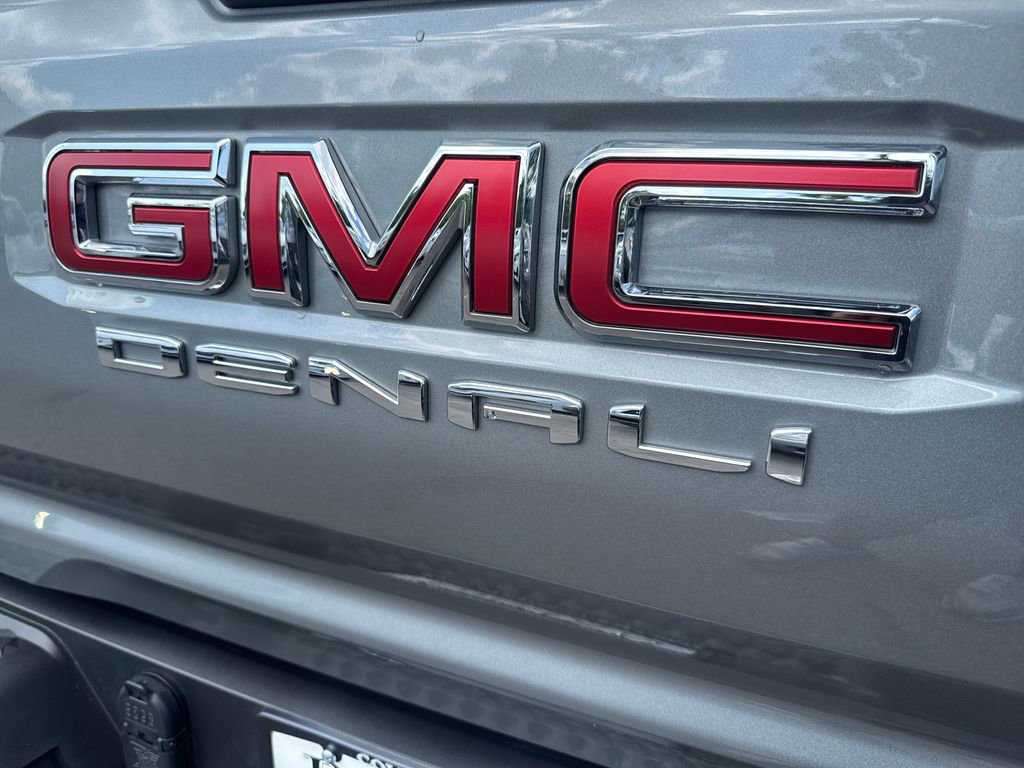 Used 2023 GMC Canyon Denali image 44