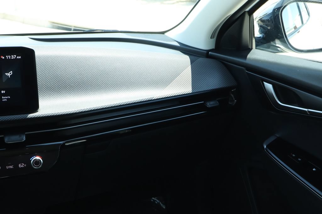 Used 2025 Kia EV6 Wind RWD image 30