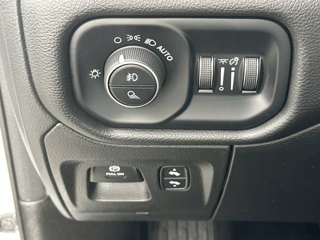 Used 2025 RAM 1500 Laramie w/ Sport Appearance Package AWD/4WD image 24