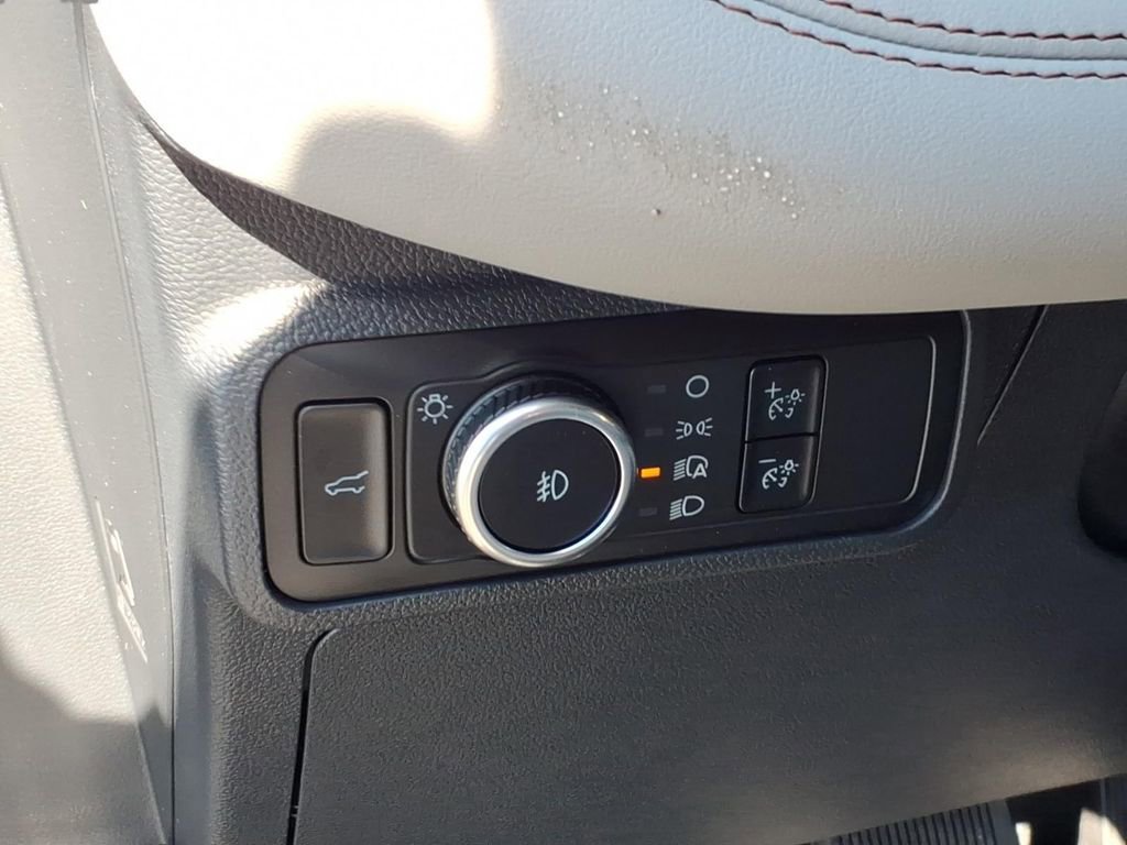 New 2026 Ford Explorer Active AWD/4WD image 18