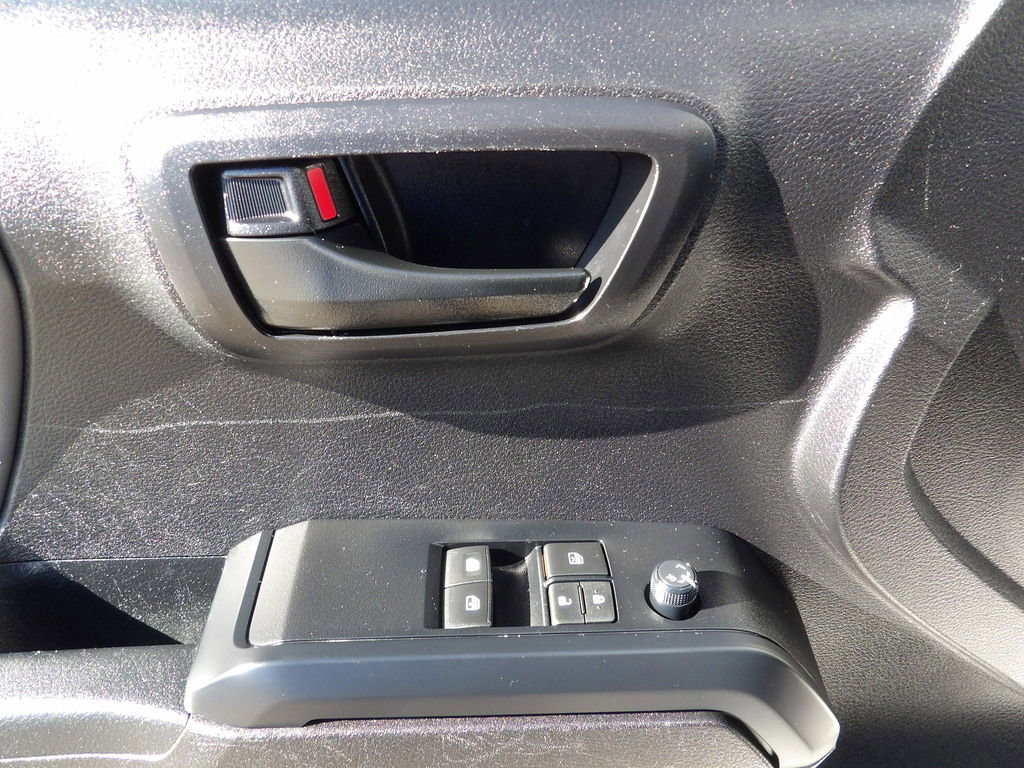 Used 2022 Toyota Tacoma SR image 15