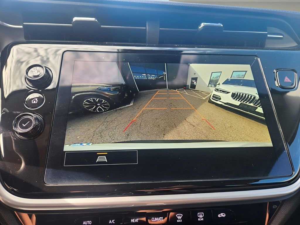 Used 2023 Chevrolet Bolt EUV LT FWD image 15