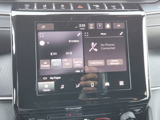 Used 2024 Jeep Grand Cherokee L Laredo RWD image 12
