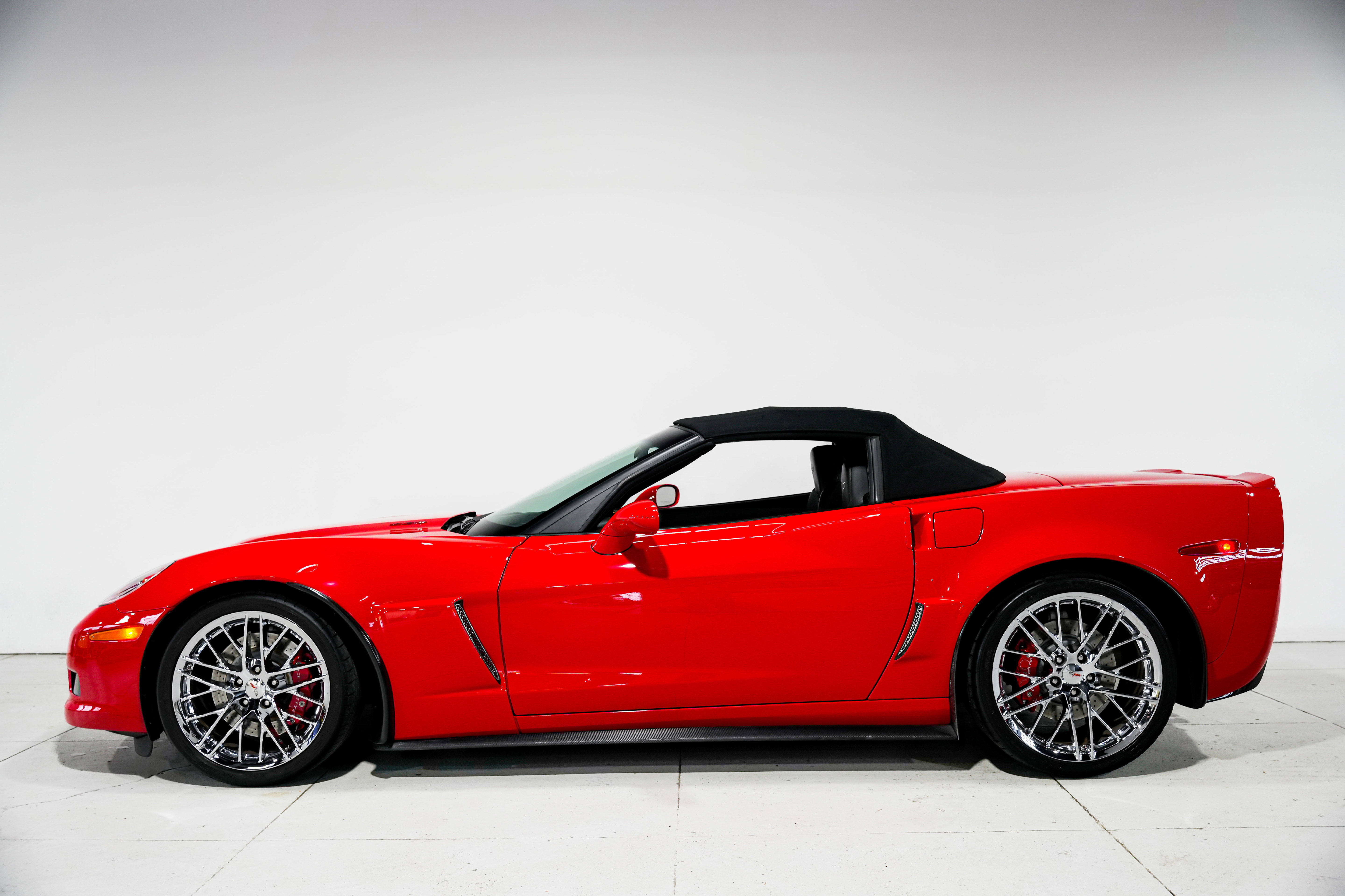 Used 2013 Chevrolet Corvette 427 w/ 1SC Preferred Equipment Group RWD image 7
