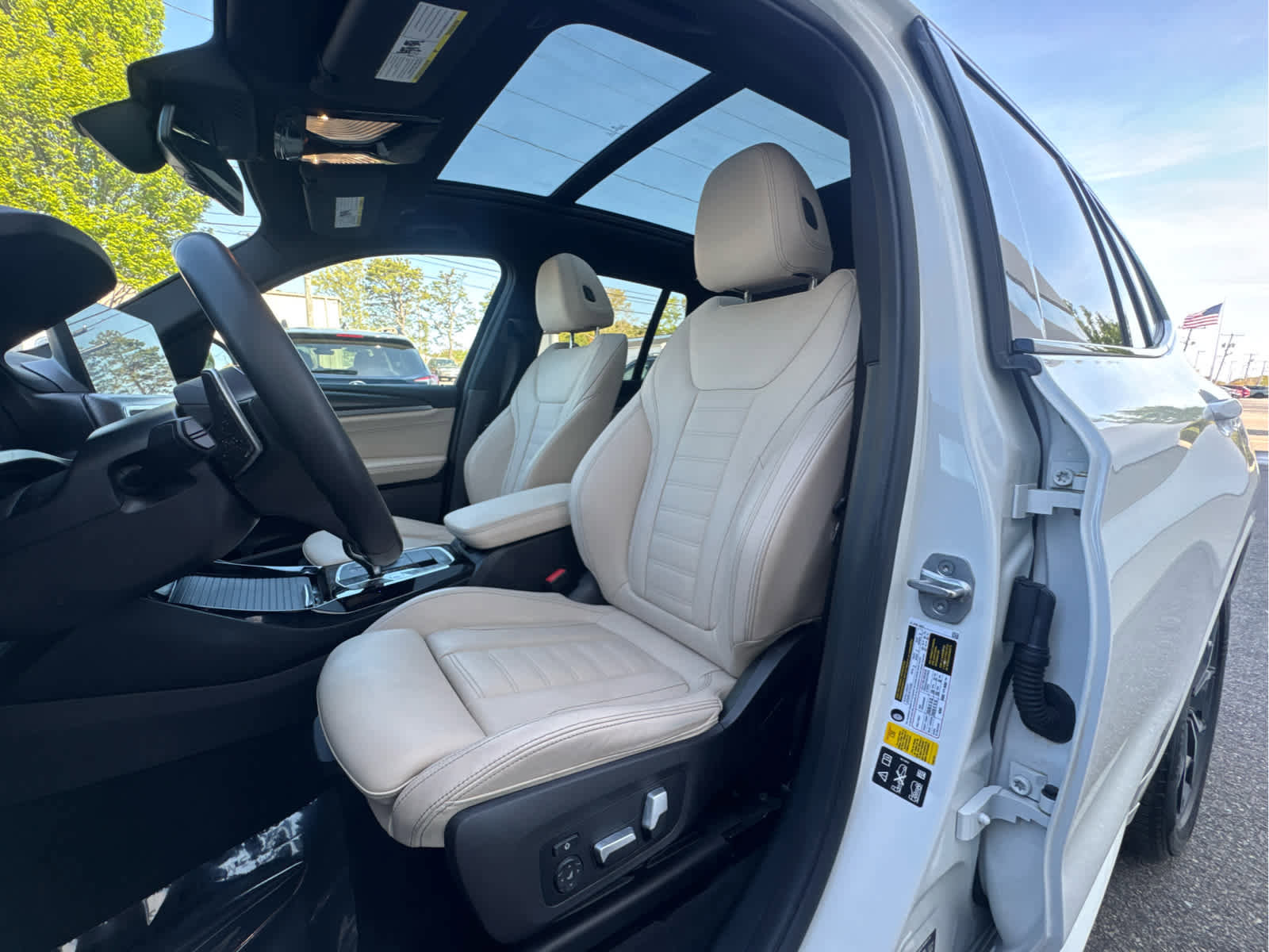 Certified 2022 BMW X3 xDrive30i w/ M Sport Package 2 AWD/4WD image 10
