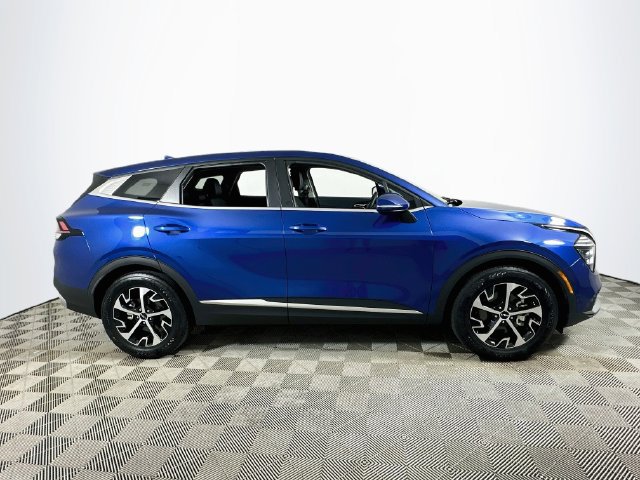Used 2025 Kia Sportage EX FWD image 2