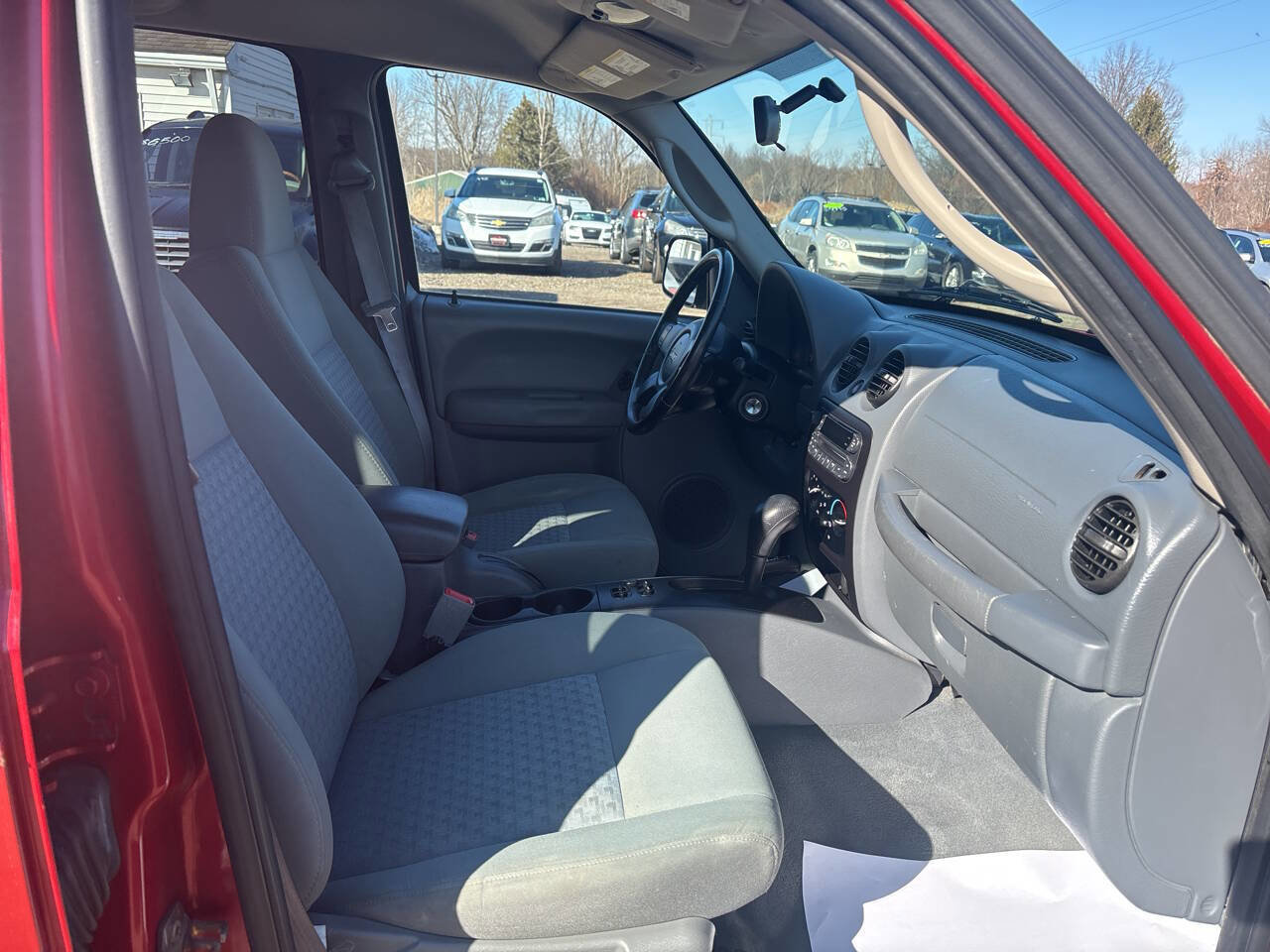 Used 2006 Jeep Liberty Sport image 18