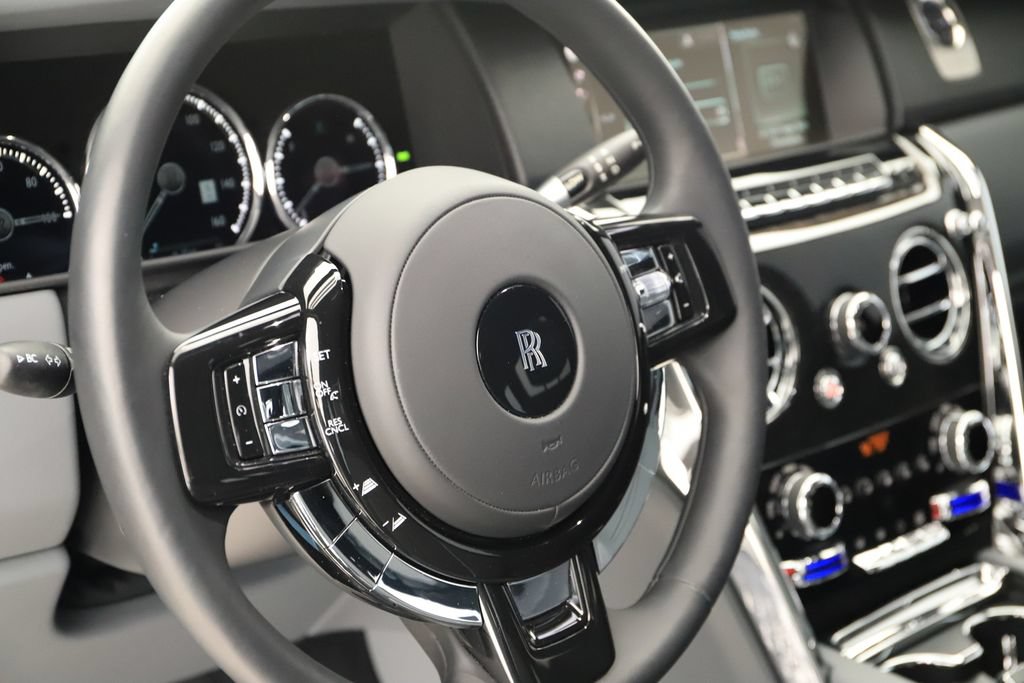Used 2024 Rolls-Royce Cullinan w/ Cullinan Package AWD/4WD image 16