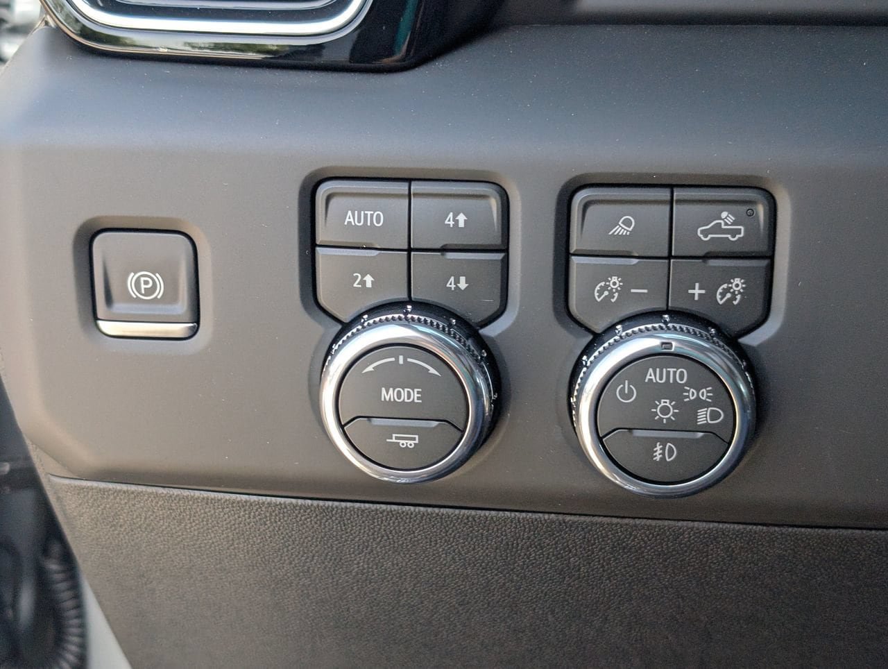 New 2026 GMC Sierra 2500 Denali Ultimate AWD/4WD image 18